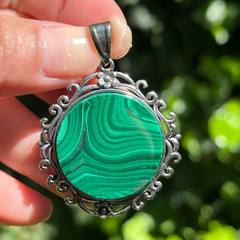 Silver‎ plated round Larimar pendant vintage style